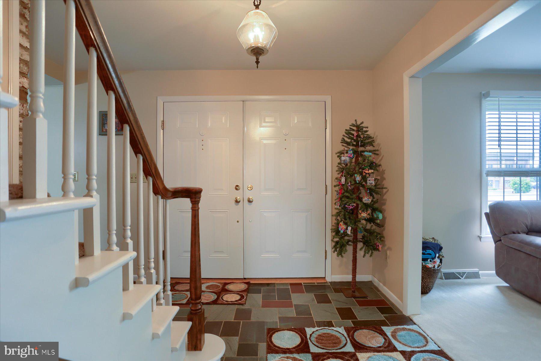 1801 Rohrerstown Road East Petersburg, PA 17520 - Photo 5 of 37 Foyer