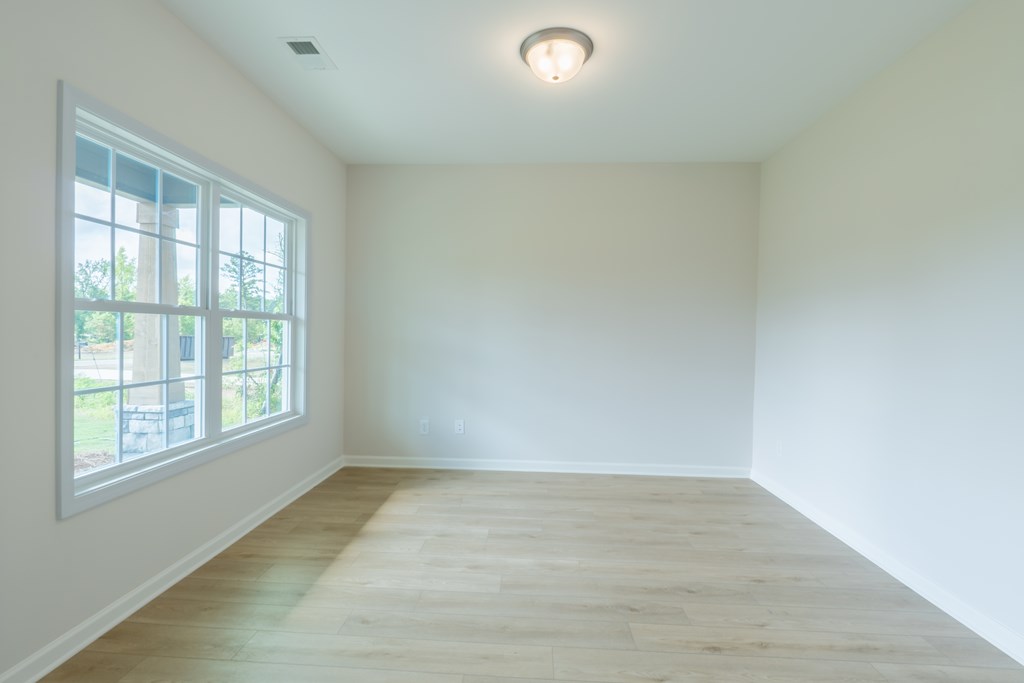 108 Lee Road Smiths Station, AL 36877 - Photo 5 of 27 Gallery Image 5