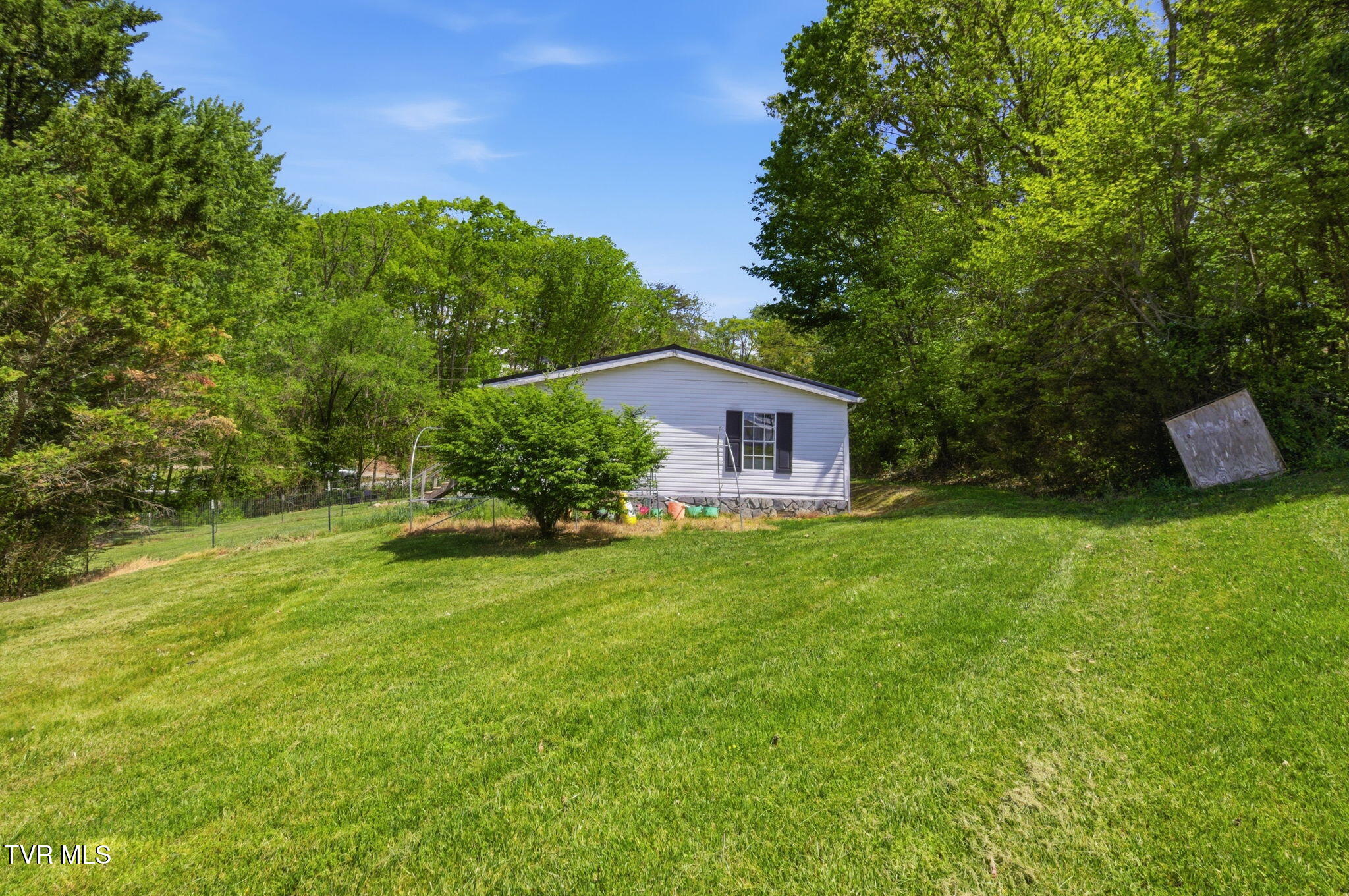 150 Carlton Ridge Lane Greeneville, TN 37745 - Photo 8 of 34 8-web-or-mls-DZ3A1773