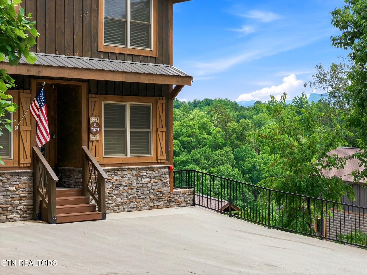3032 Ridge Top Resort Way Pigeon Forge, TN 37876 - Photo 5 of 42 A7D6D759-52D8-4E4B-8B6F-0052D75AB7E4