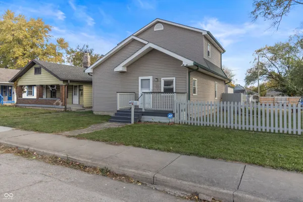 $278,000 | 439 South Oakland Avenue, Indianapolis, IN 46201