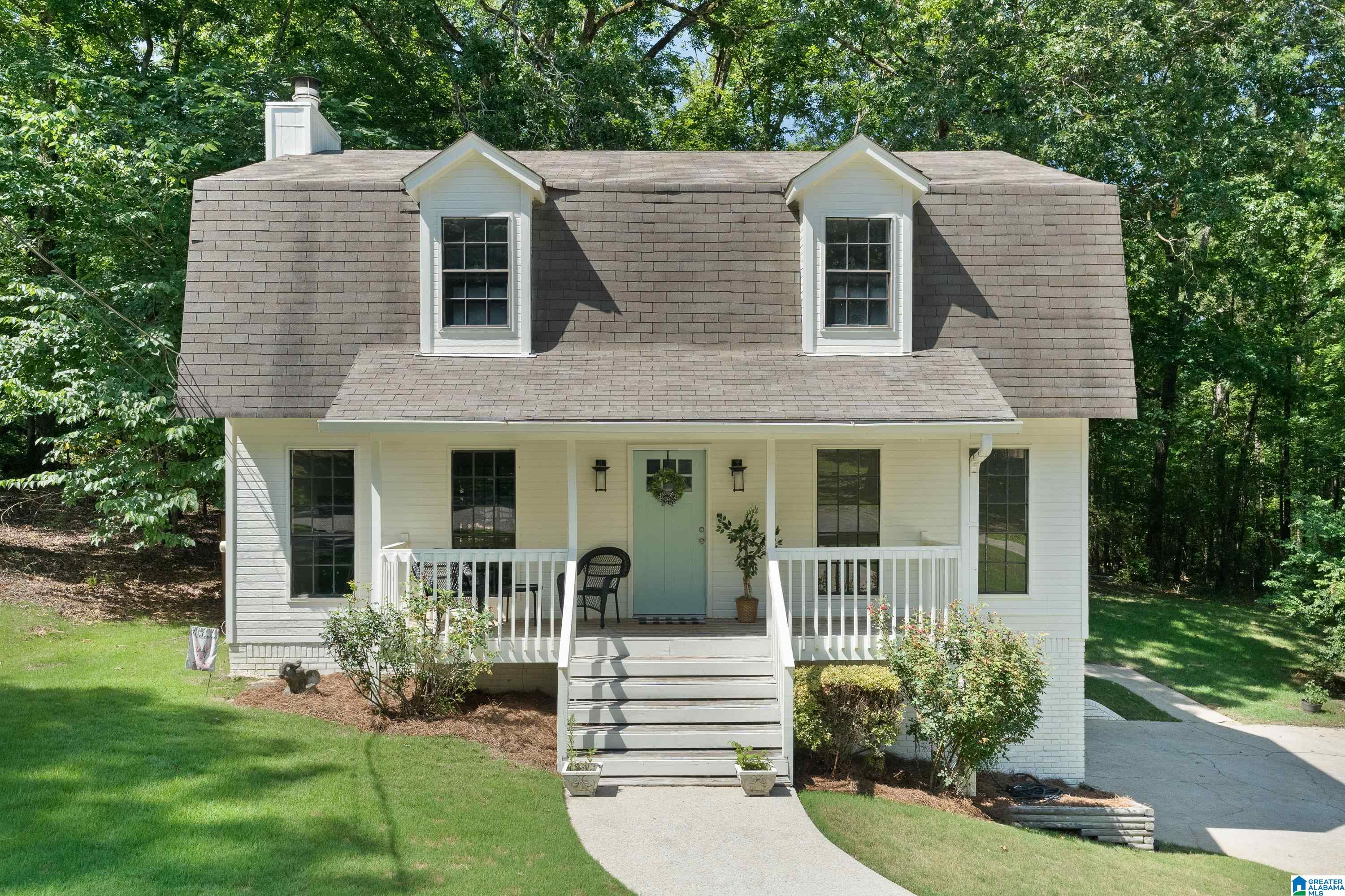 2027 Diane Lane Alabaster, AL 35007 - Photo 1 of 35