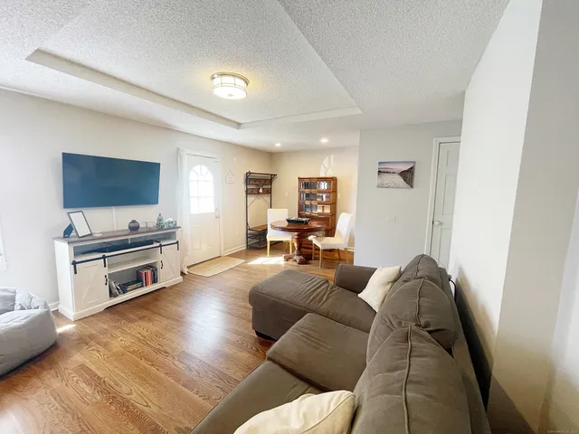 $6,000 | 2 Ocean Avenue, Milford, CT 06460