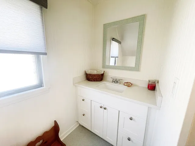 $6,000 | 2 Ocean Avenue, Milford, CT 06460