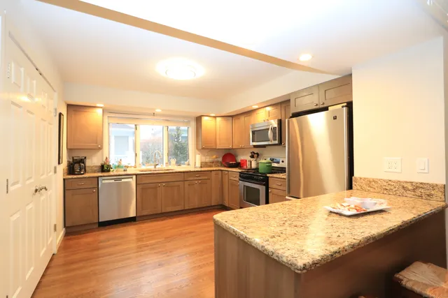 $6,000 | 2 Ocean Avenue, Milford, CT 06460