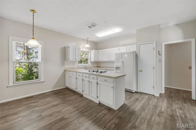 $375,000 | 9810 Big Bend Road, Crestwood, MO 63126