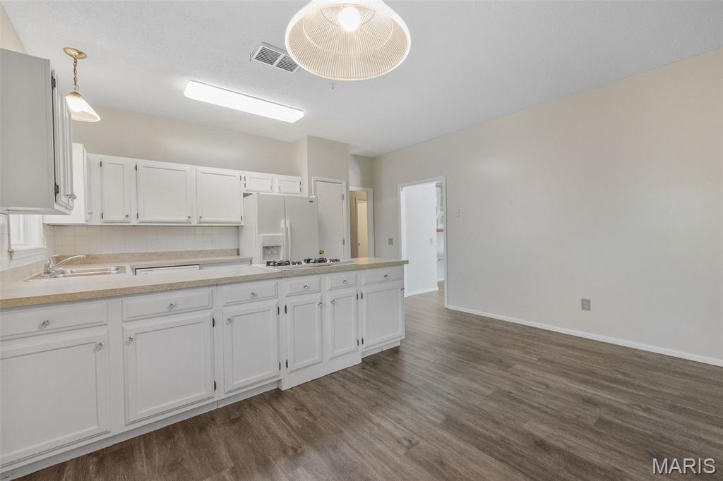 9810 Big Bend Road Crestwood, MO 63126 - Photo 13 of 34