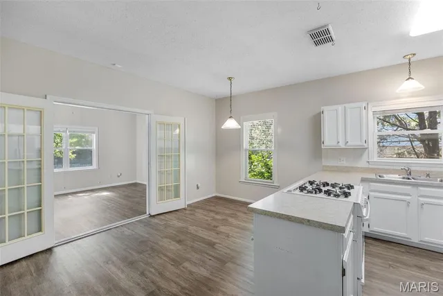 $375,000 | 9810 Big Bend Road, Crestwood, MO 63126