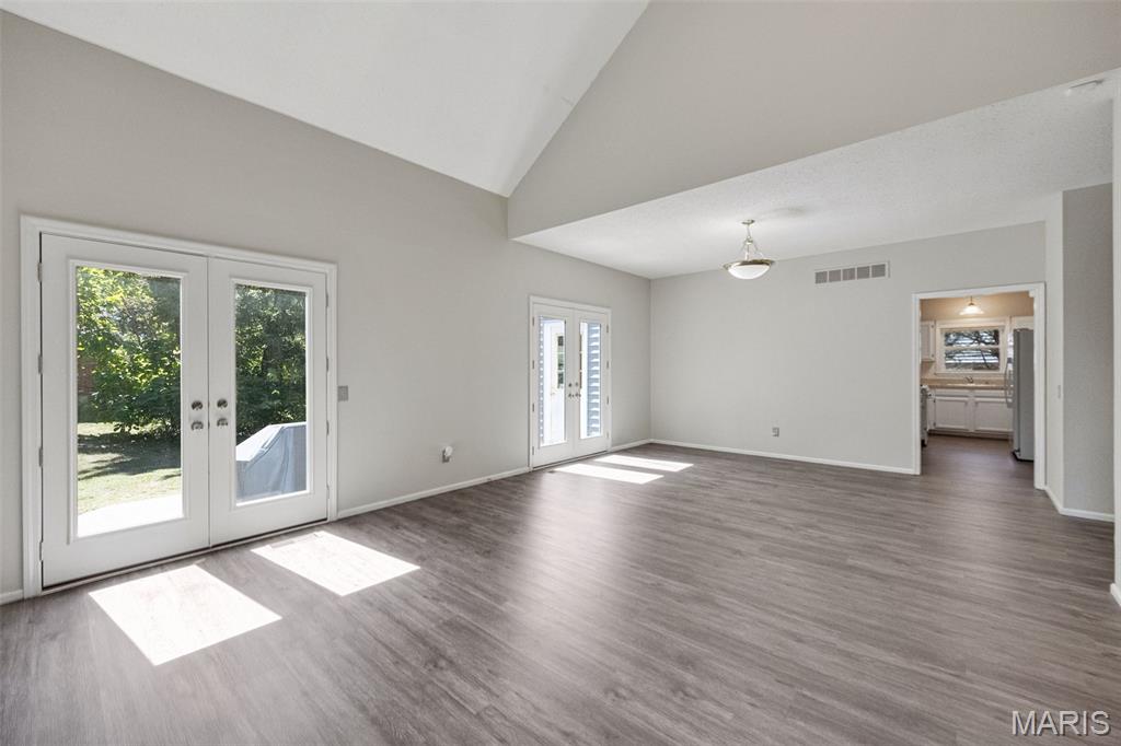 9810 Big Bend Road Crestwood, MO 63126 - Photo 6 of 34