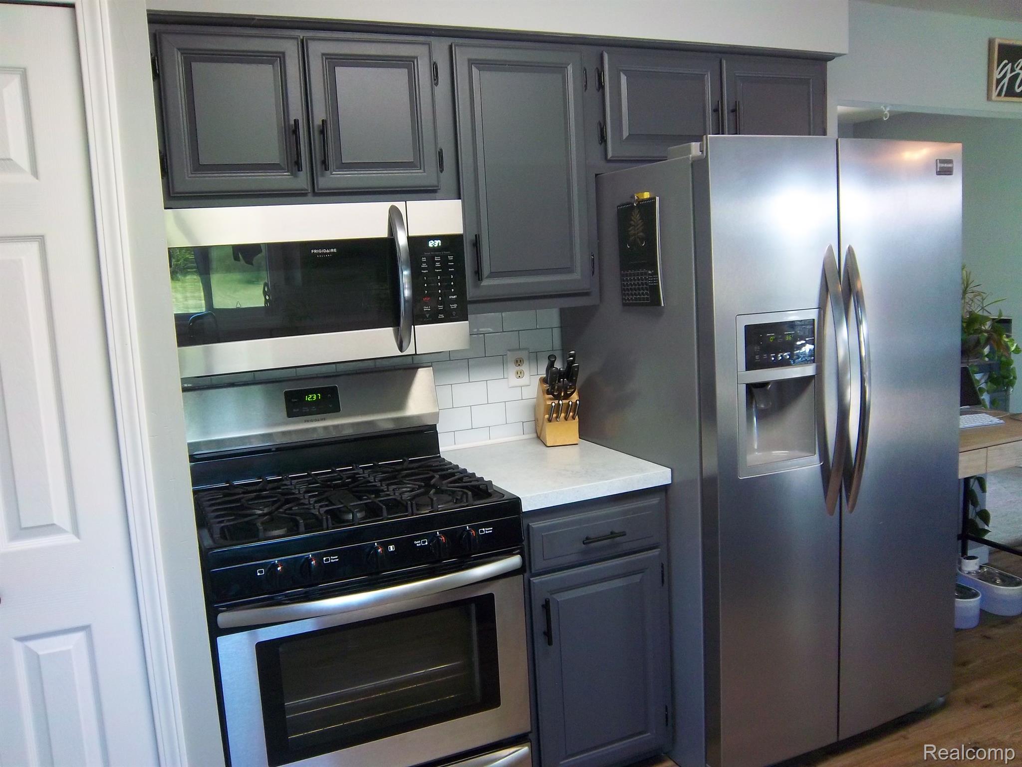 5024 Lahring Road Linden, MI 48451 - Photo 6 of 25 Gallery Image 6