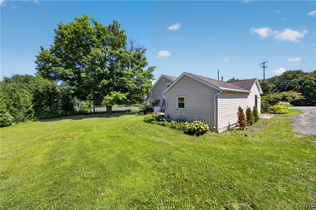 3223 Amber Road Onondaga, NY 13108 - Photo 2 of 42 Gallery Image 2