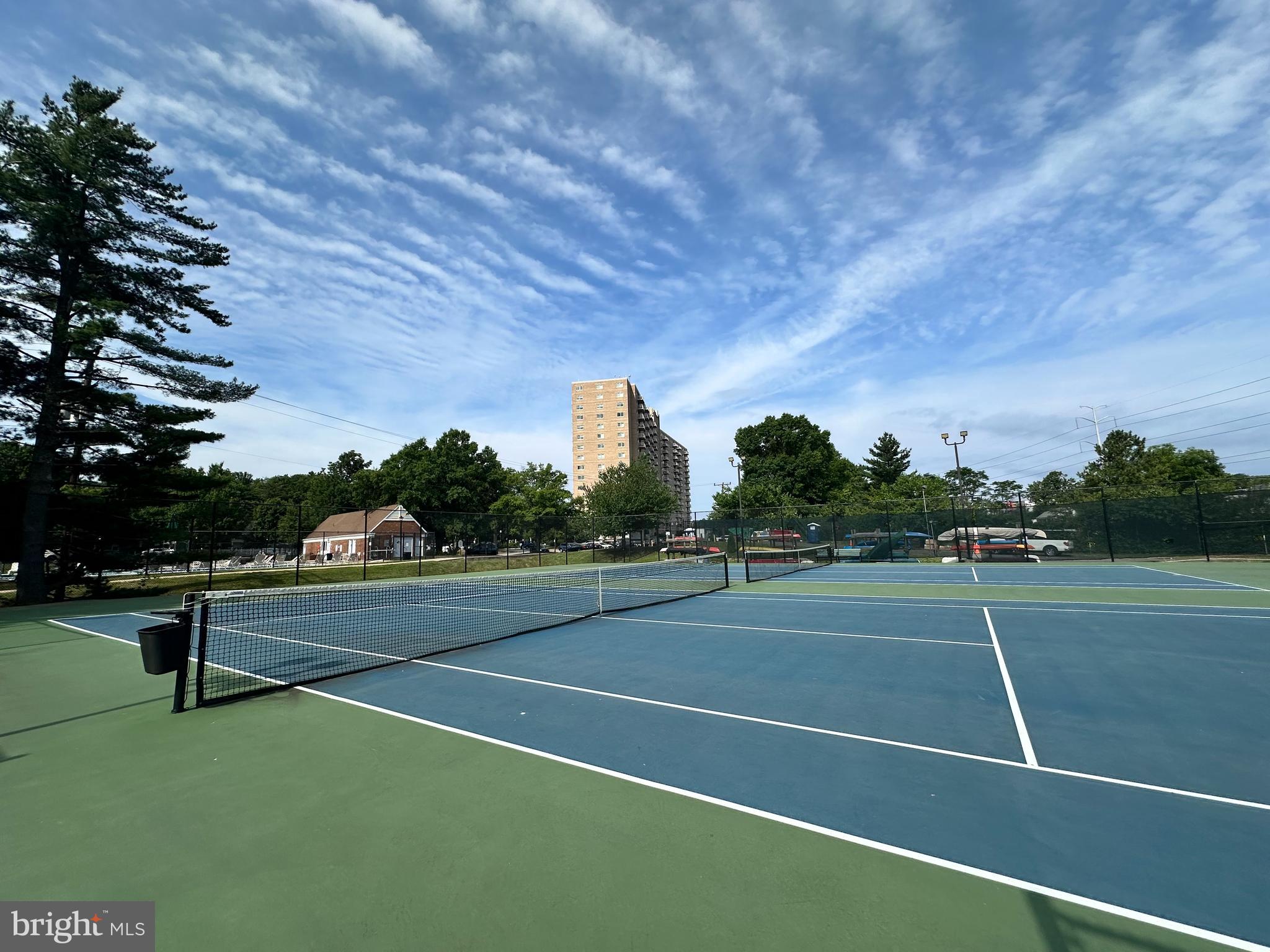 3304 Gunston Road Alexandria, VA 22302 - Photo 21 of 28 a view of a tennis court