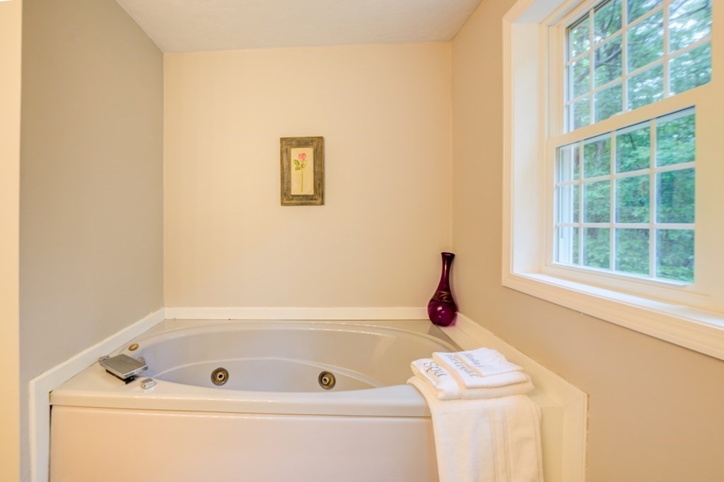 6 Elliott Road Sterling, MA 01564 - Photo 24 of 39 Gallery Image 24