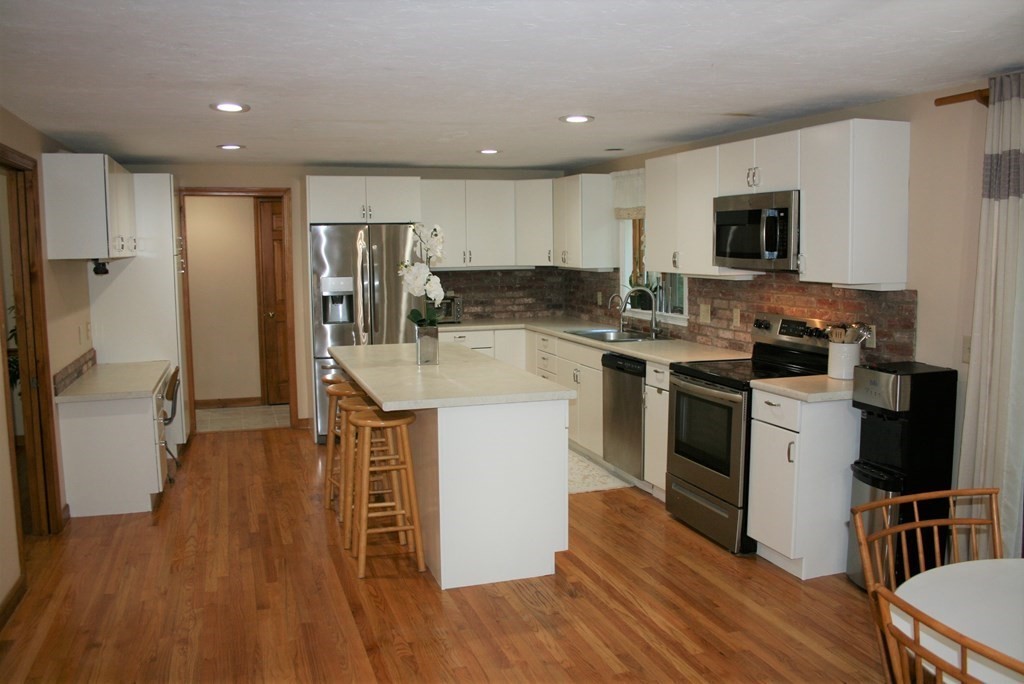 6 Elliott Road Sterling, MA 01564 - Photo 4 of 39 Gallery Image 4