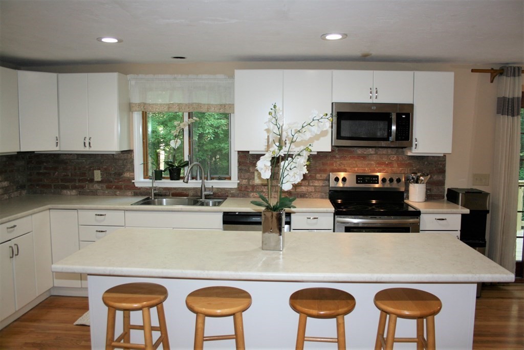 6 Elliott Road Sterling, MA 01564 - Photo 5 of 39 Gallery Image 5