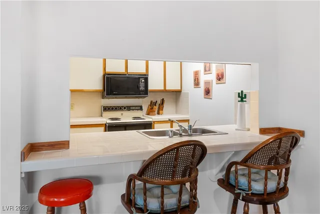 $180,000 | 1928 Las Palmas Lane, Unit 228, Laughlin, NV 89029