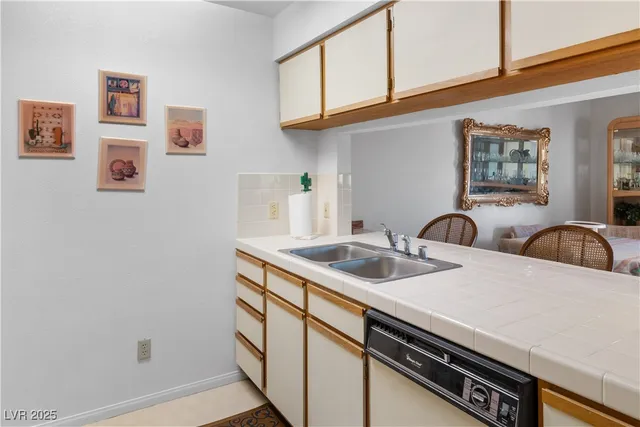 $180,000 | 1928 Las Palmas Lane, Unit 228, Laughlin, NV 89029