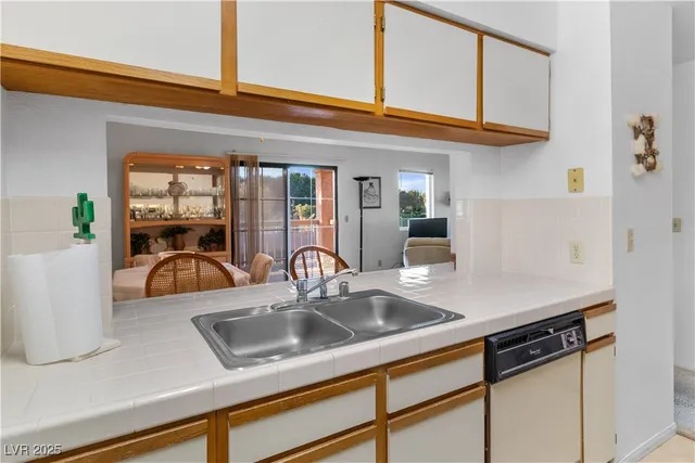 $180,000 | 1928 Las Palmas Lane, Unit 228, Laughlin, NV 89029