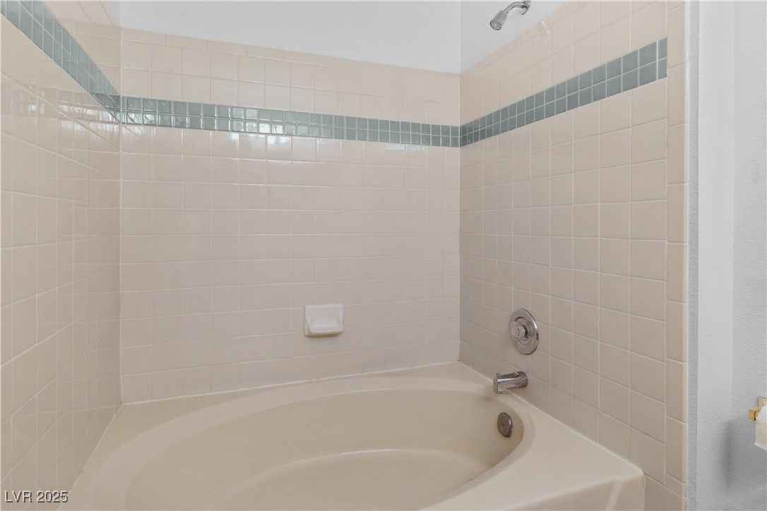 1928 Las Palmas Lane, Unit 228 Laughlin, NV 89029 - Photo 31 of 77 View of Primary bathroom shower / bathtub combo