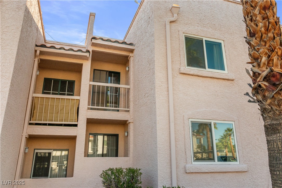 1928 Las Palmas Lane, Unit 228 Laughlin, NV 89029 - Photo 36 of 77 View of building exterior