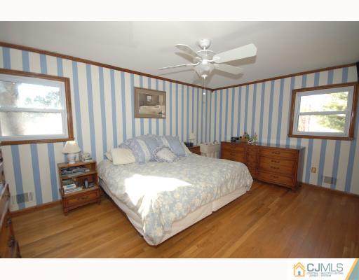 24 Academic Road East Brunswick, NJ 08816 - Photo 6 of 10 Gallery Image 6