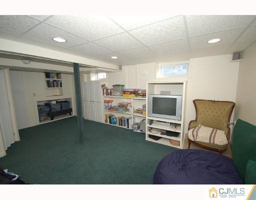 24 Academic Road East Brunswick, NJ 08816 - Photo 8 of 10 Gallery Image 8