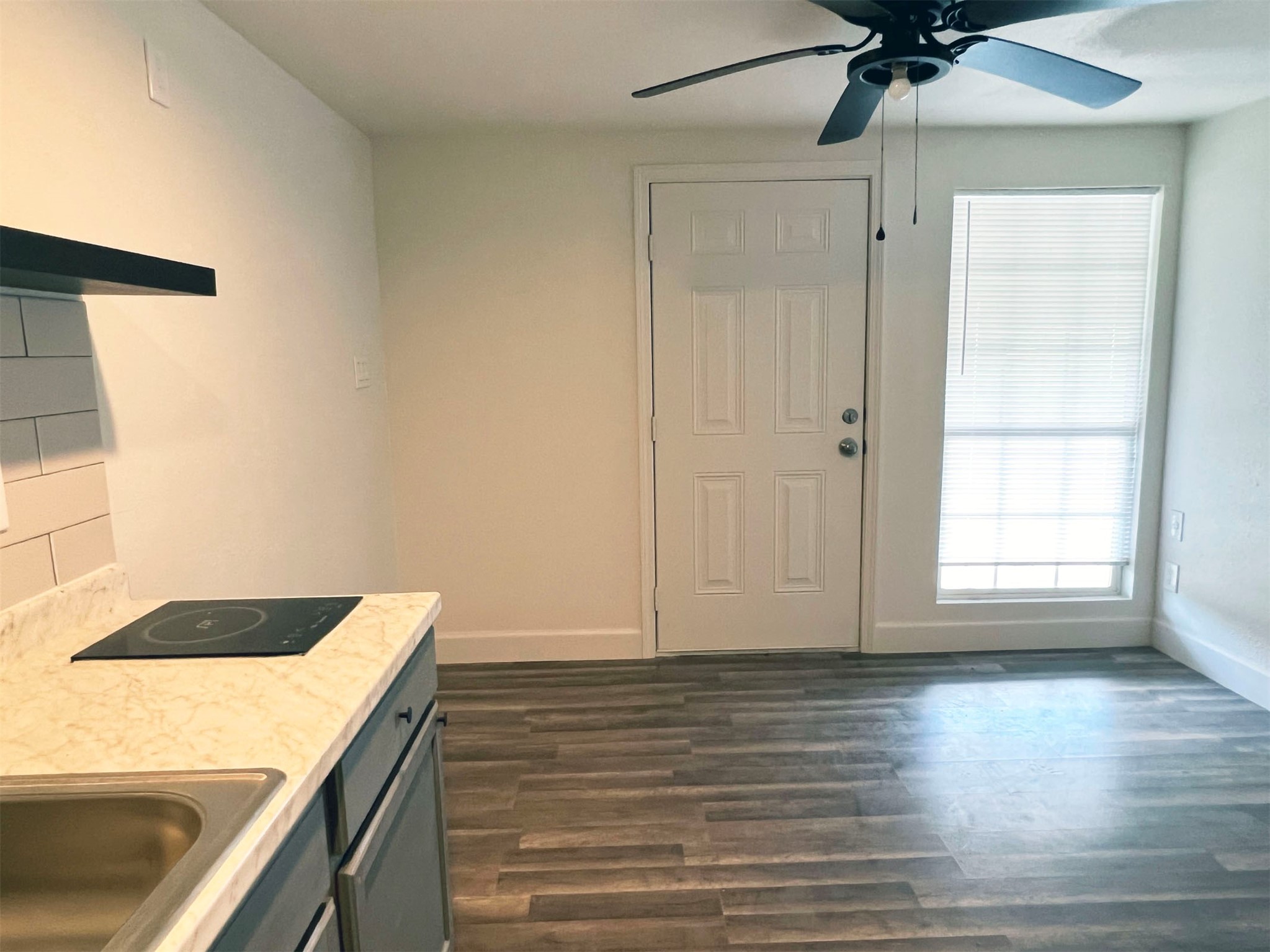 201 Eastwood Street, Unit 2 Houston, TX 77011 - Photo 8 of 16