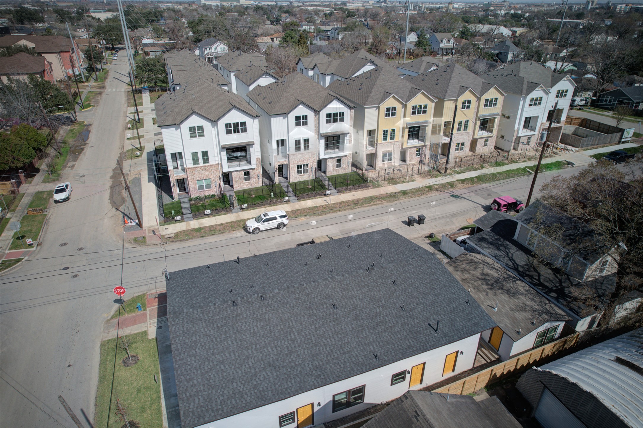 201 Eastwood Street, Unit 2 Houston, TX 77011 - Photo 9 of 16