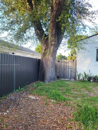 $1,300 | 2137 Northwest 97th Street, Unit 2137, Miami, FL 33147