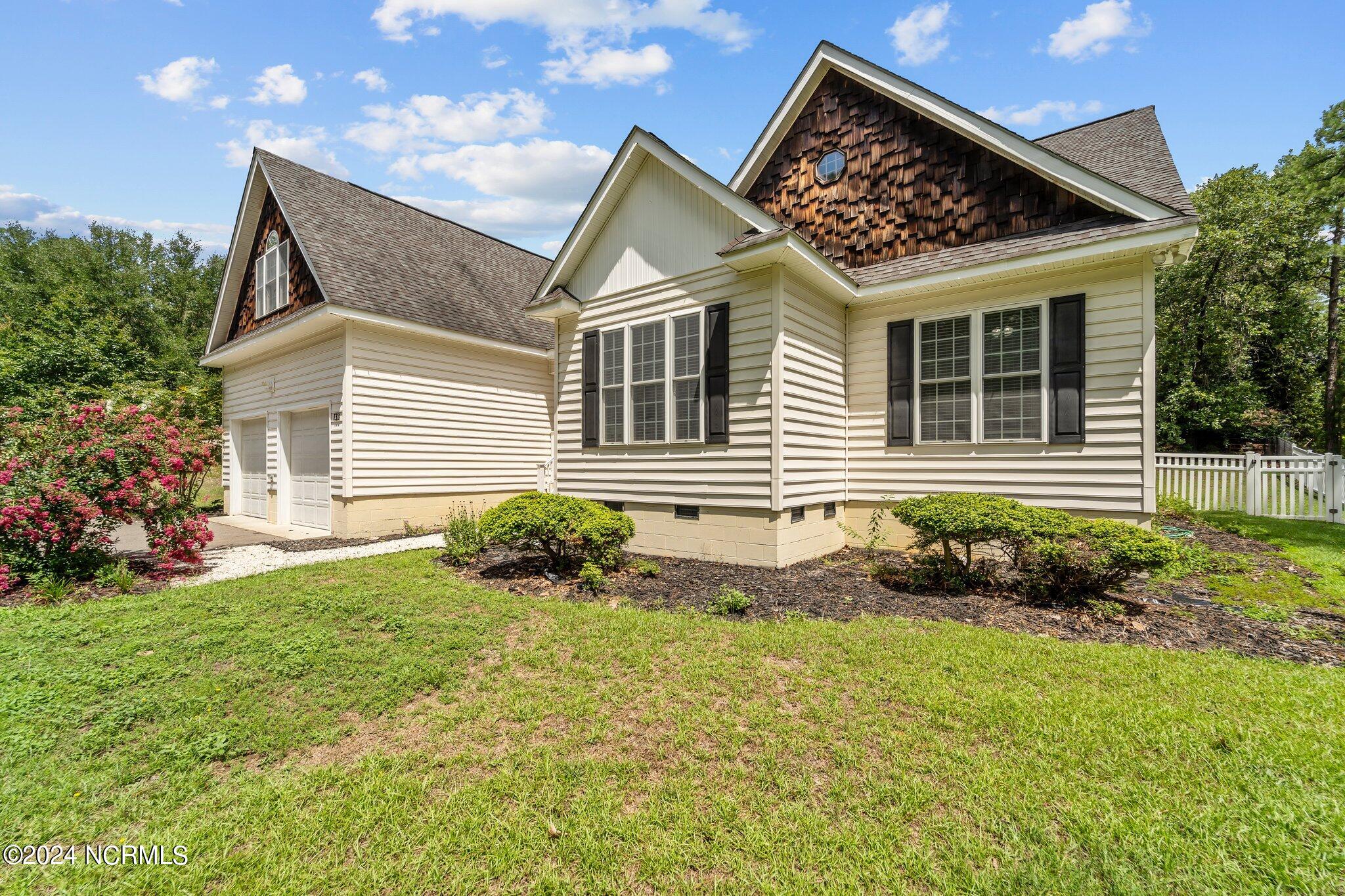 133 Rothbury Drive Carthage, NC 28327 - Photo 2 of 30 2-web-or-mls-DSC02519