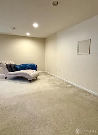 $3,400 | 39 Rozalyn Lane, South Amboy, NJ 08879