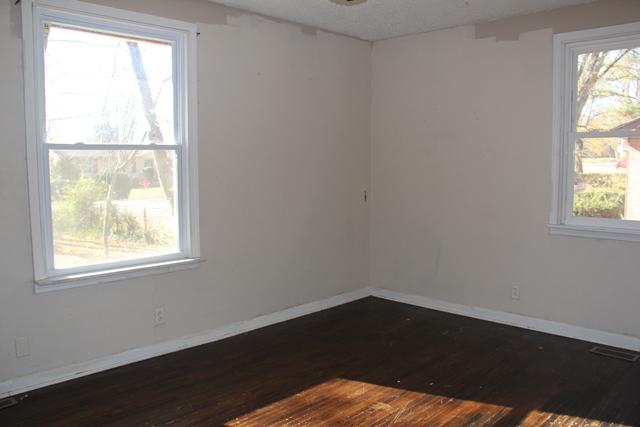 405 Notgrass Road Clarksville, TN 37042 - Photo 9 of 14 Bedroom 3