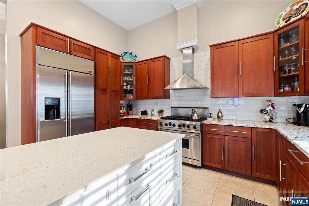 88 B Myrtle Avenue Edgewater, NJ 07020 - Photo 12 of 48