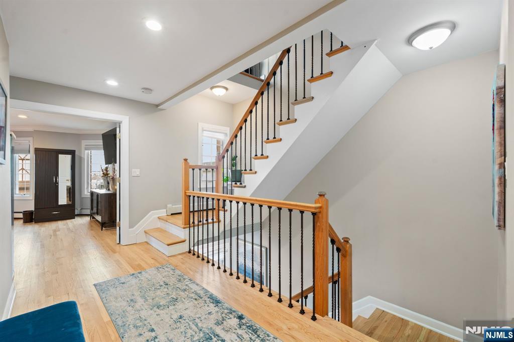 88 B Myrtle Avenue Edgewater, NJ 07020 - Photo 17 of 48
