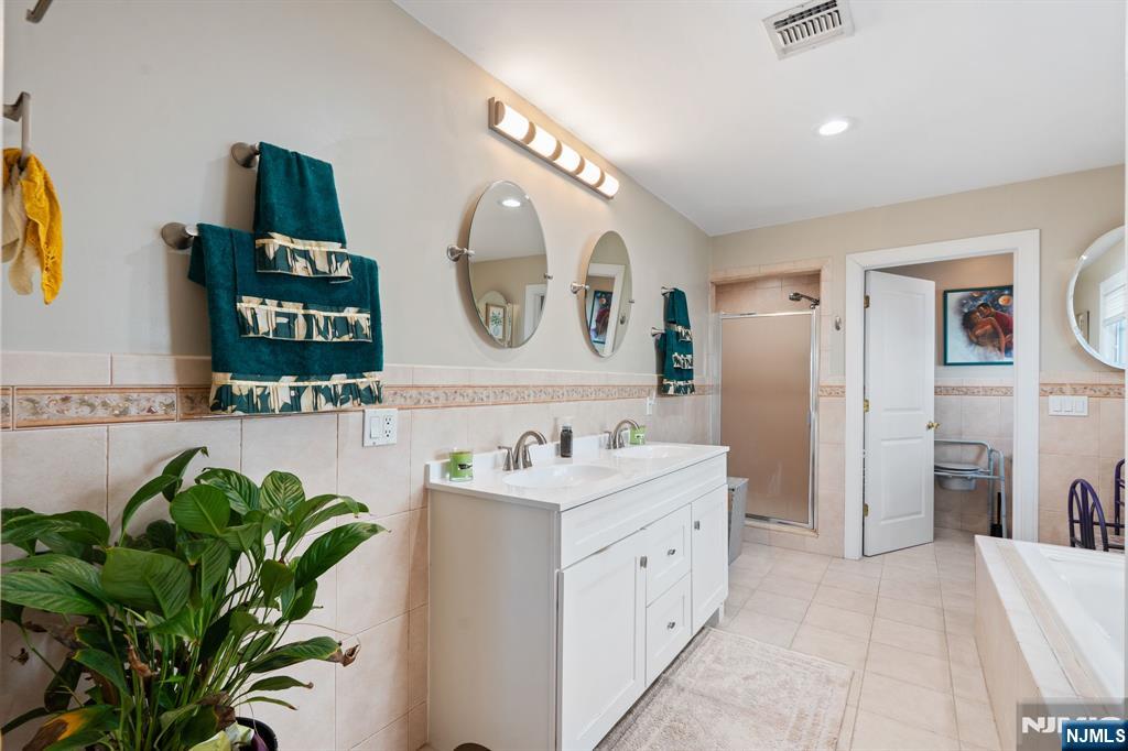 88 B Myrtle Avenue Edgewater, NJ 07020 - Photo 21 of 48