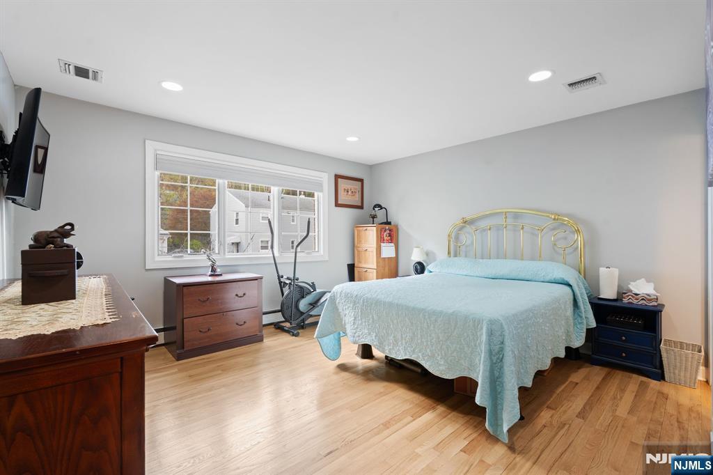 88 B Myrtle Avenue Edgewater, NJ 07020 - Photo 27 of 48