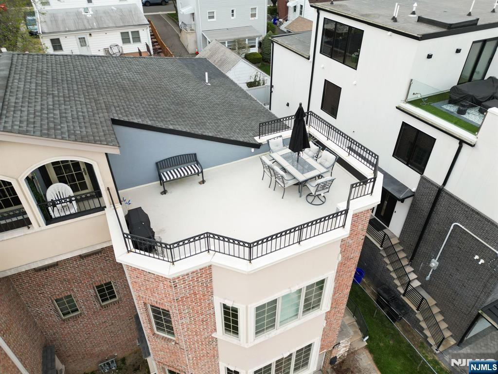 88 B Myrtle Avenue Edgewater, NJ 07020 - Photo 32 of 48