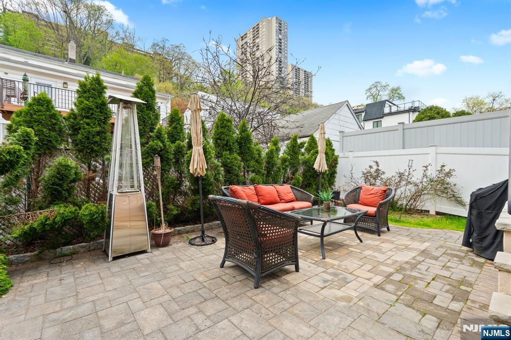 88 B Myrtle Avenue Edgewater, NJ 07020 - Photo 38 of 48