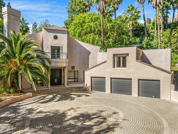 a view of a house with a outdoor space