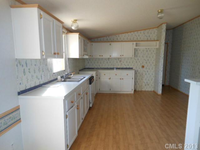 1134 Mauney Road Dallas, NC 28034 - Photo 3 of 16 Gallery Image 3
