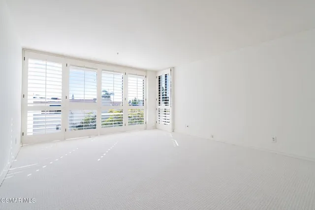 a view of a swimming pool with a fountain