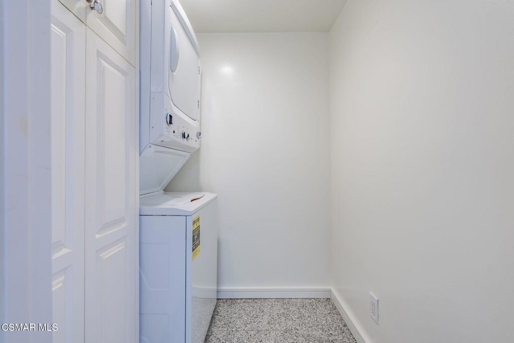 10660 Wilshire Boulevard, Unit 410 Los Angeles, CA 90024 - Photo 66 of 85 a utility room with dryer and washer