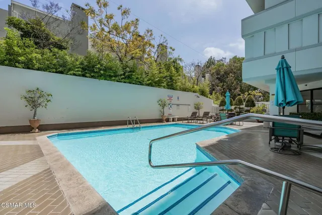 $1,139,000 | 10660 Wilshire Boulevard, Unit 410, Los Angeles, CA 90024
