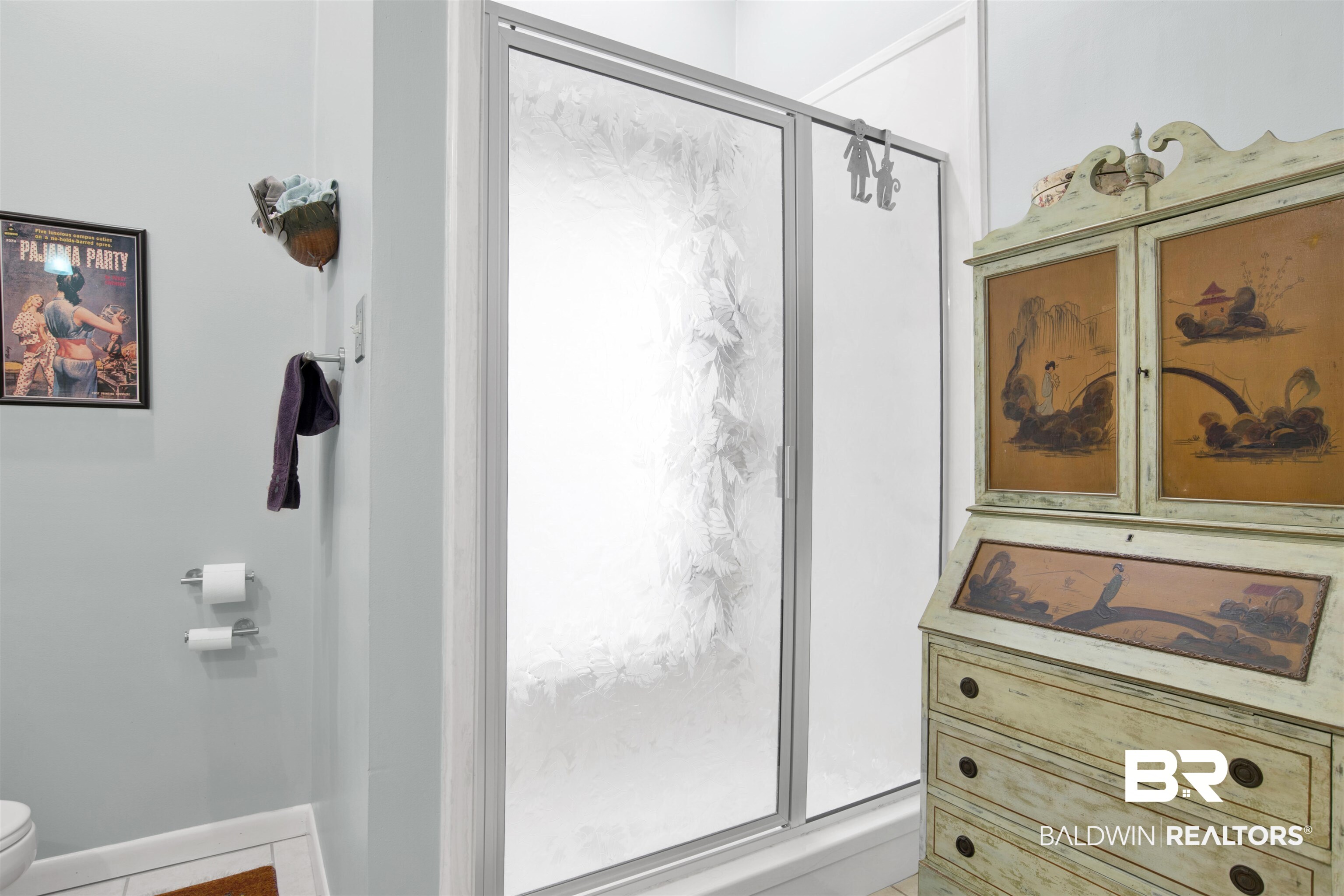 809 Bernard Circle Mobile, AL 36693 - Photo 38 of 75 Glass-enclosed shower with a textured privacy panel