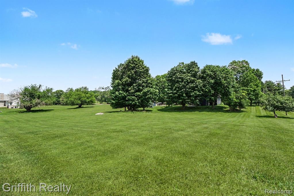 3970 Van Amberg Road Brighton, MI 48114 - Photo 34 of 42