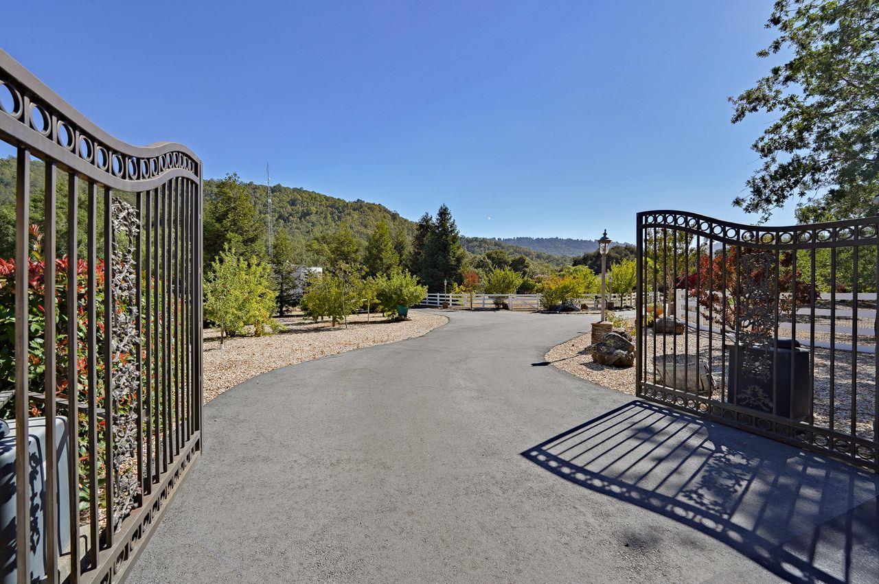 5000 Hecker Pass Road Gilroy, CA 95020 - Photo 99 of 100 a view of a street with a building in the background