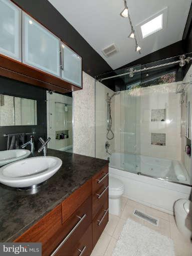 7526 Elba Road Alexandria, VA 22306 - Photo 23 of 30 Master Bath