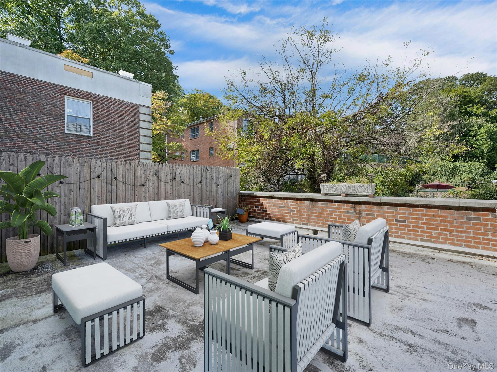 764 Palmer Road, Unit 1B Bronxville, NY 10708 - Photo 25 of 29 a view of a patio on the roof deck