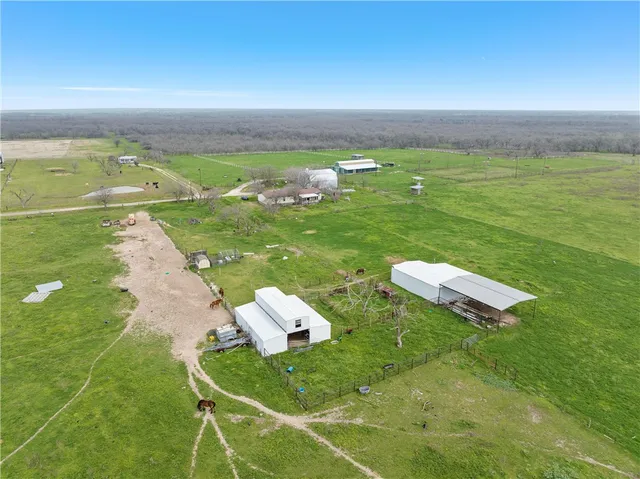 $785,000 | 297 Lcr 615, Groesbeck, TX 76642