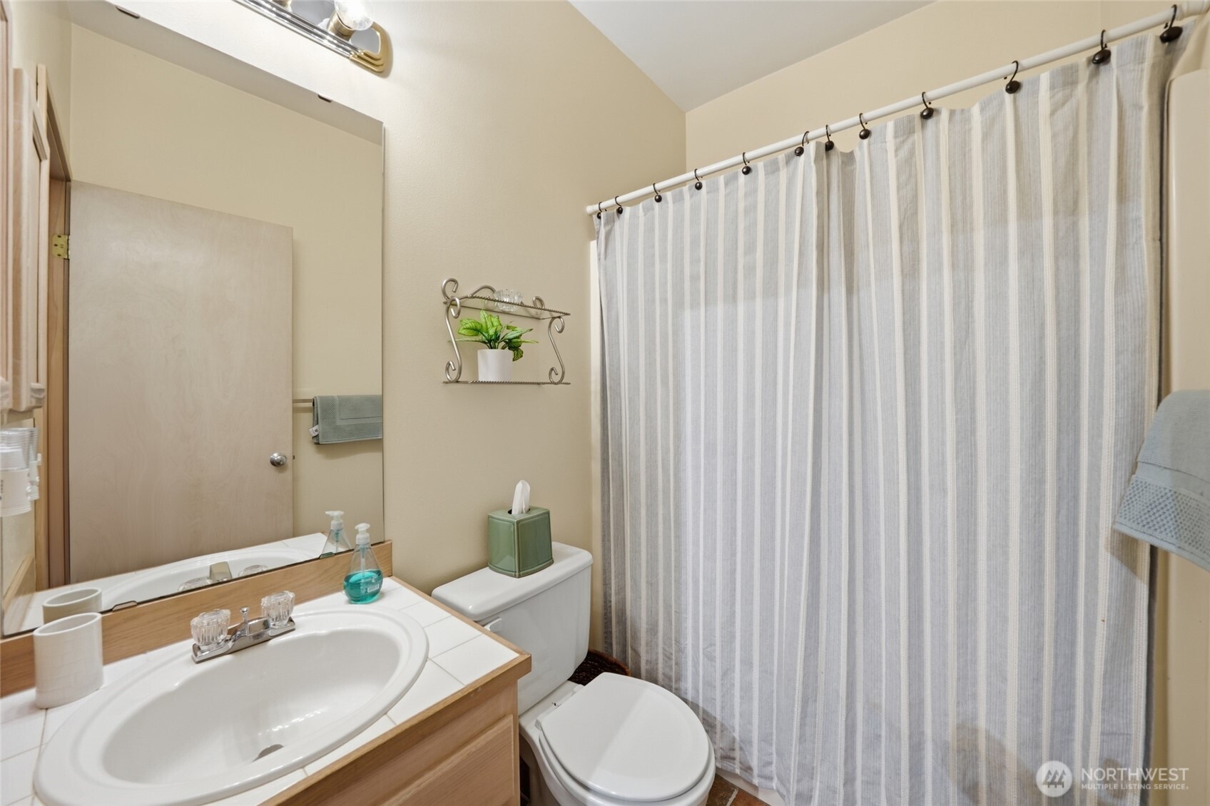 4525 47th Avenue South Seattle, WA 98118 - Photo 26 of 29